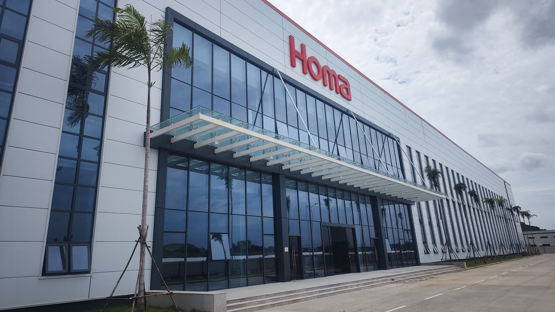 Homa Begins Refrigerator Production in Thailand